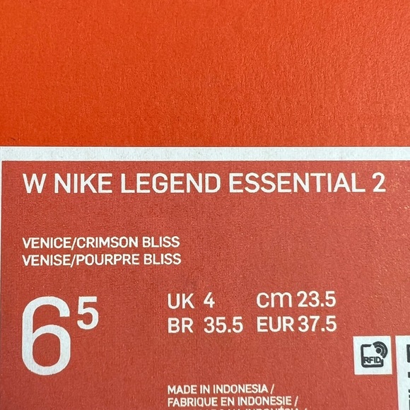 NWT Nike Legend Essential 2 Women’s Shoes - Picture 8 of 8
